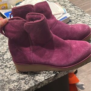 Purple Uggs size 8